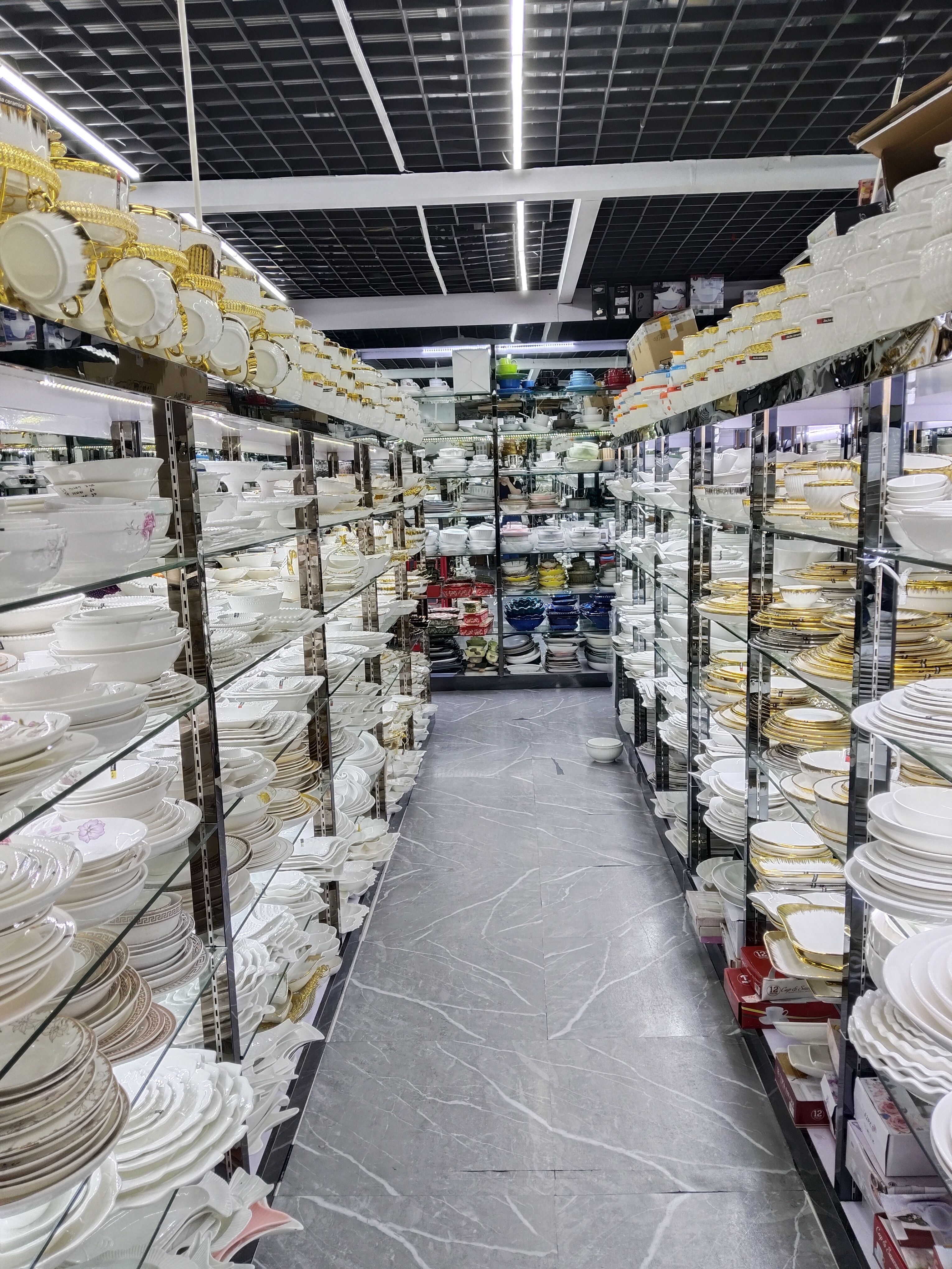 Wholesale ceramics market in Zhejiang
